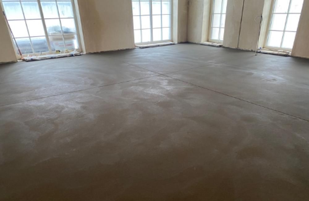 стоимость стяжки пола на 1 м2 при